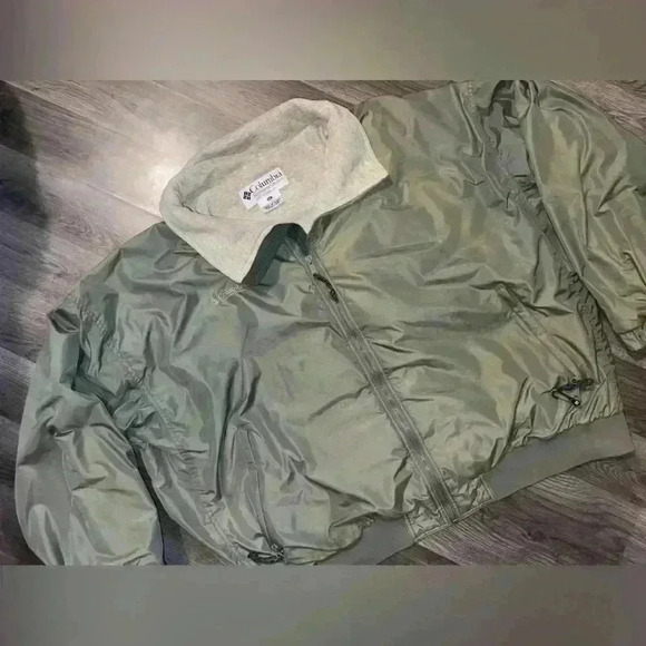 Columbia Jacket - Picture 2 of 3